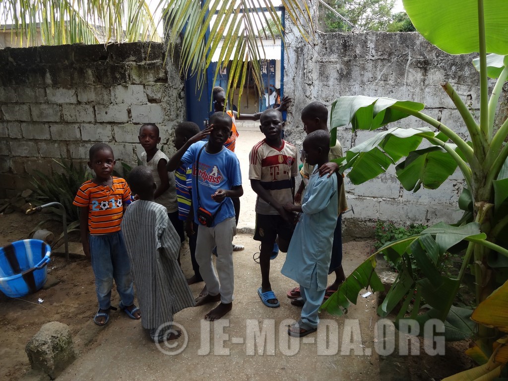 Stichting JEMODA _ Je-mo-da.org scholing kansarme kinderen Afrika