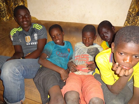 Stichting JEMODA _ Je-mo-da.org scholing kansarme kinderen Afrika